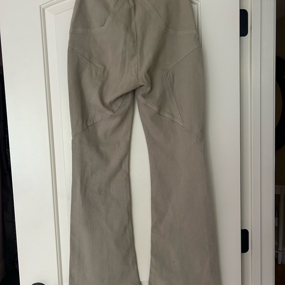 REVICE DENIM | Venus Flare Denim | Size 27. Color Dune. NWOT - Picture 5 of 6